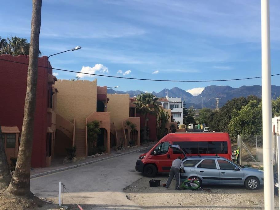 Apartamentos Rio Marinas 15 Playazo Beach ネルハ エクステリア 写真