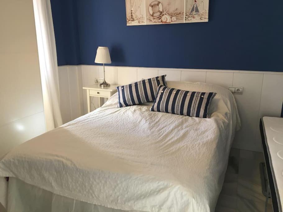 Apartamentos Rio Marinas 15 Playazo Beach ネルハ エクステリア 写真