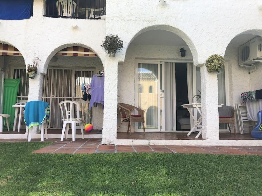 Apartamentos Rio Marinas 15 Playazo Beach ネルハ エクステリア 写真